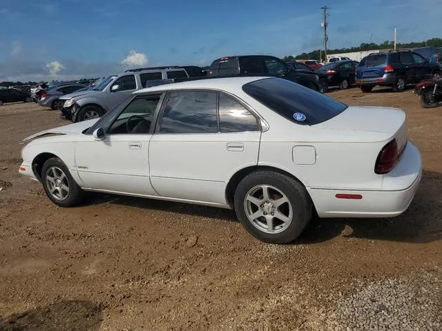 1G3HN52K2W4863917 1998 1998 Oldsmobile 88- Base 2