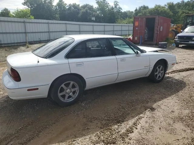 1G3HN52K2W4863917 1998 1998 Oldsmobile 88- Base 3