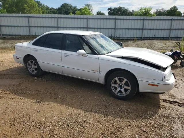 1G3HN52K2W4863917 1998 1998 Oldsmobile 88- Base 4