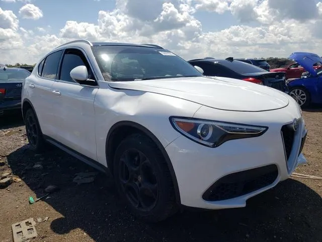 ZASFAKAN5J7B80931 2018 2018 Alfa Romeo Stelvio 4