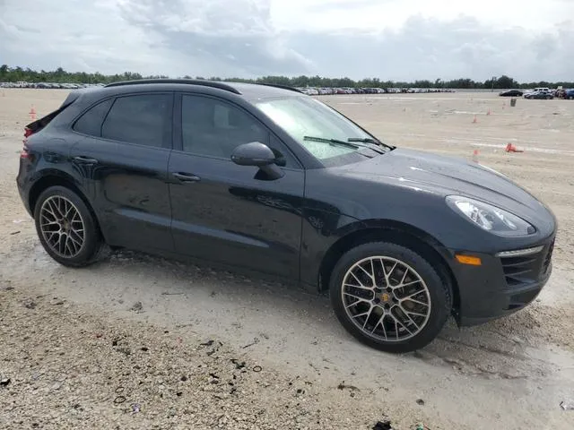 WP1AA2A5XJLB17333 2018 2018 Porsche Macan 4