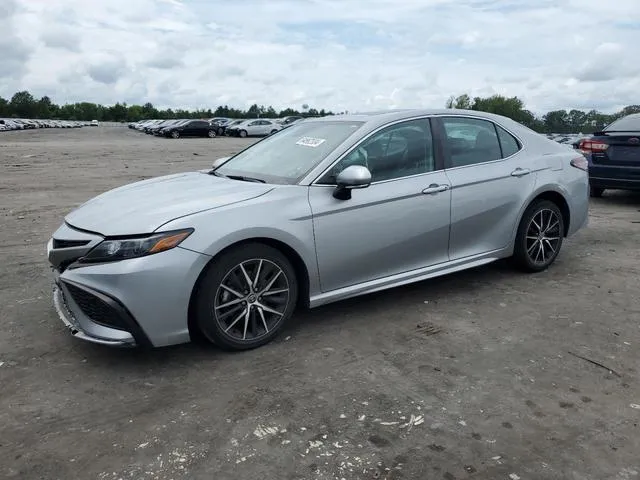 4T1G11AK9MU488568 2021 2021 Toyota Camry- SE 1