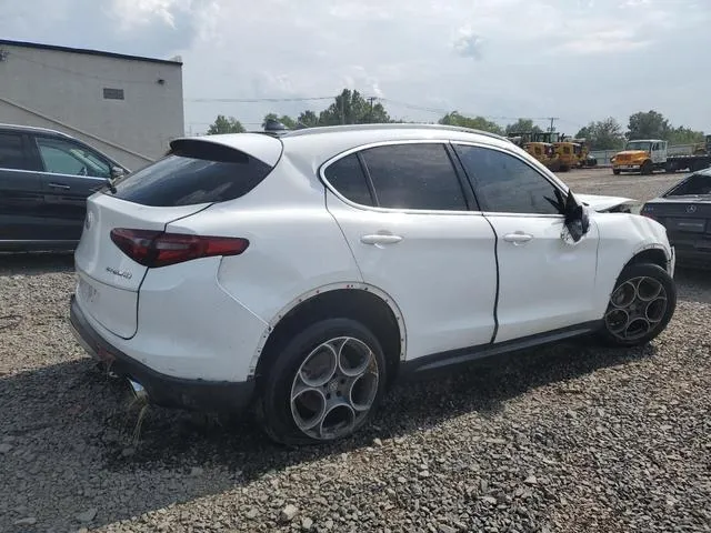 ZASFAKAN5J7B78208 2018 2018 Alfa Romeo Stelvio 3