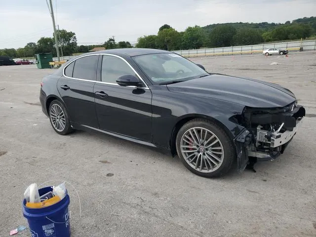 ZARFAECN4J7564437 2018 2018 Alfa Romeo Giulia- TI 4