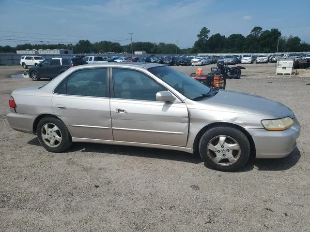 1HGCG6675WA260317 1998 1998 Honda Accord- EX 4