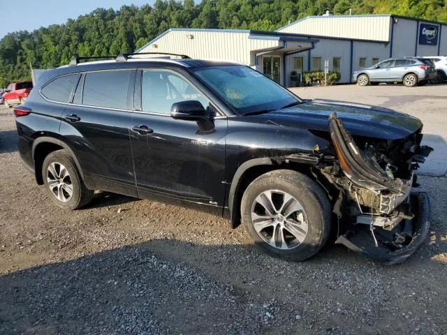 5TDHBRCH7MS514448 2021 2021 Toyota Highlander- Hybrid Xle 4