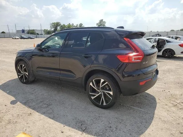 YV4162UM4M2493829 2021 2021 Volvo XC40- T5 R-Design 2