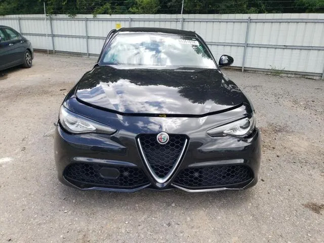 ZARFAECN9H7541178 2017 2017 Alfa Romeo Giulia- TI 5