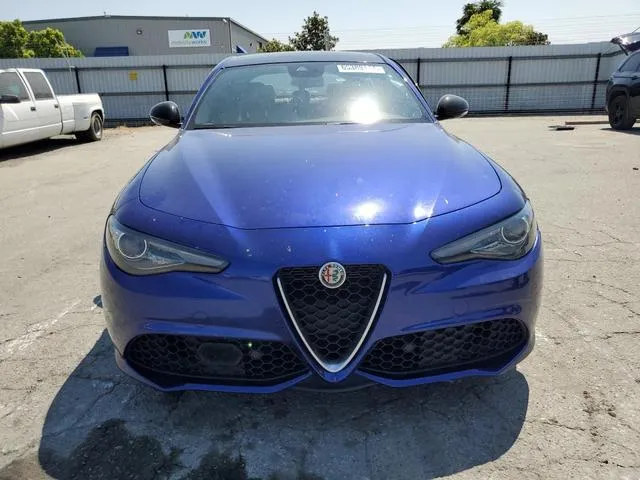 ZARFAMBN2N7662156 2022 2022 Alfa Romeo Giulia- Super 5