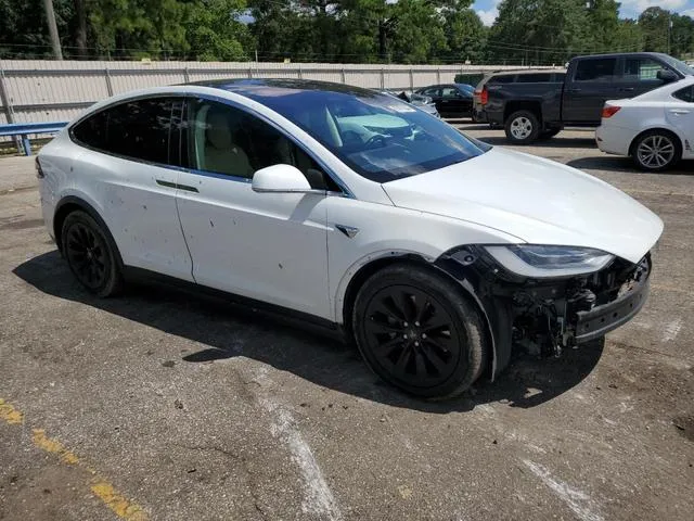 5YJXCDE27HF049992 2017 2017 Tesla MODEL X 4