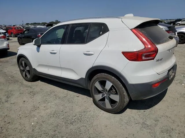 YV4162UK6K2077647 2019 2019 Volvo XC40- T5 Momentum 2