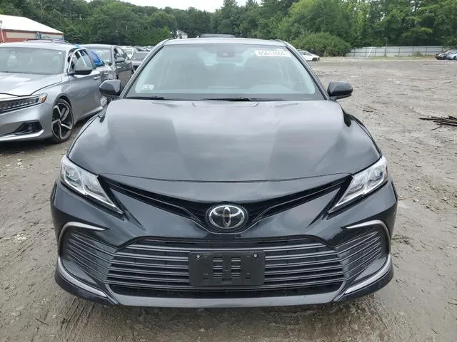 4T1C11BK8NU070629 2022 2022 Toyota Camry- LE 5