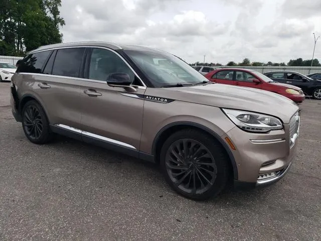 5LM5J7XCXLGL10480 2020 2020 Lincoln Aviator- Reserve 4