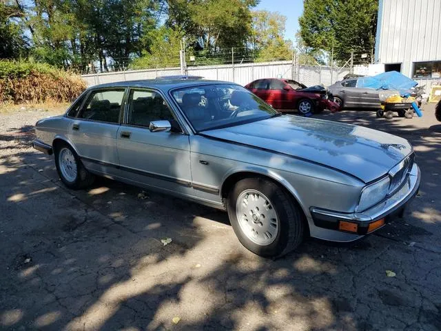 SAJHX1741RC698208 1994 1994 Jaguar XJ6 4