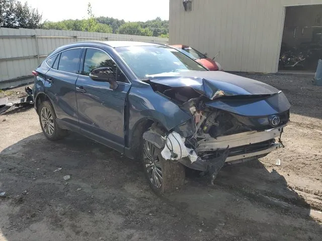 JTEAAAAH3NJ105883 2022 2022 Toyota Venza- LE 4