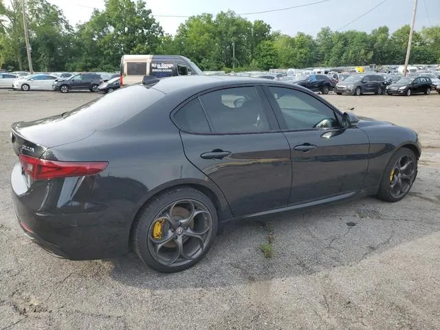 ZARFAEEN0H7539316 2017 2017 Alfa Romeo Giulia- Ti Q4 3