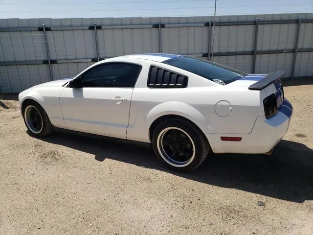 1ZVHT80N755131745 2005 2005 Ford Mustang 2