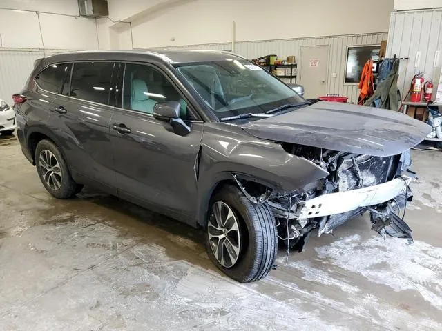 5TDGZRAH6MS519330 2021 2021 Toyota Highlander- Xle 4