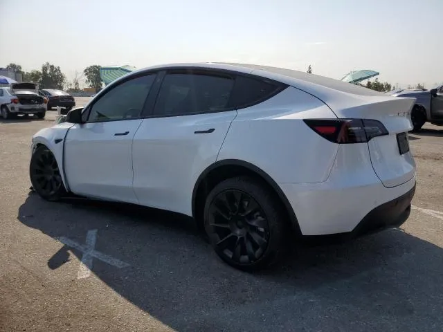 7SAYGDEE7NF535865 2022 2022 Tesla MODEL Y 2