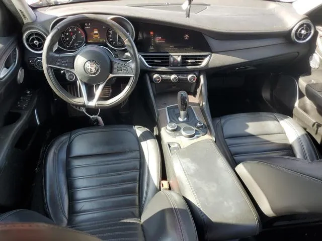 ZARFAEENXH7557452 2017 2017 Alfa Romeo Giulia- Ti Q4 8