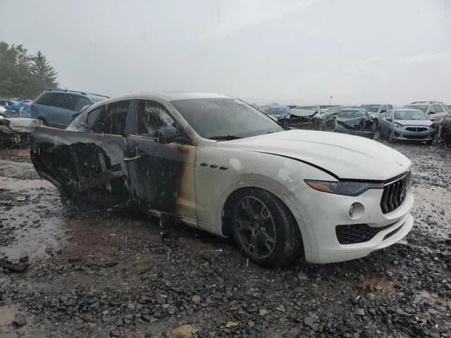 ZN661XUA9KX308392 2019 2019 Maserati Levante 4