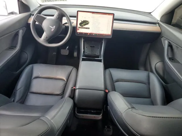 5YJYGDEE0MF070132 2021 2021 Tesla MODEL Y 8