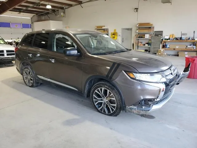 JA4AZ3A38JZ025711 2018 2018 Mitsubishi Outlander- SE 4