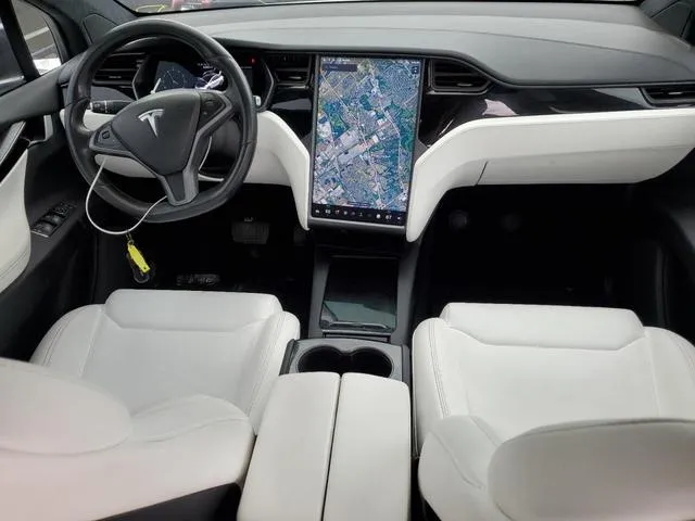 5YJXCDE26JF104146 2018 2018 Tesla MODEL X 8