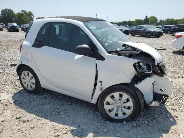 WMEFJ9BA5JK315174 2018 2018 Smart Fortwo 4