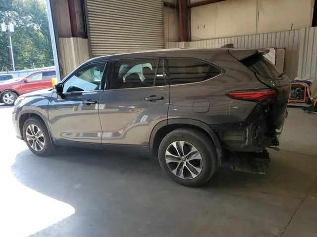 5TDGZRAH6MS515228 2021 2021 Toyota Highlander- Xle 2