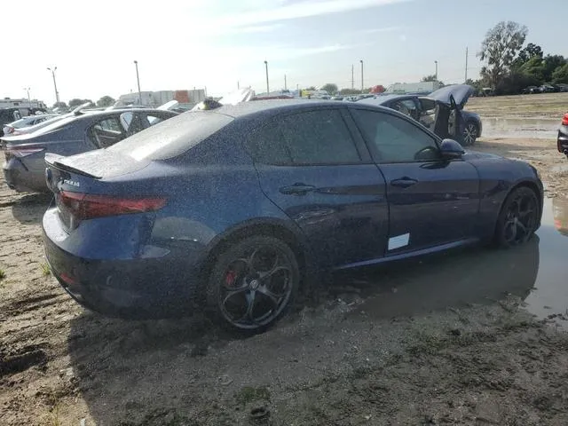 ZARFAEEN5J7579817 2018 2018 Alfa Romeo Giulia- Ti Q4 3