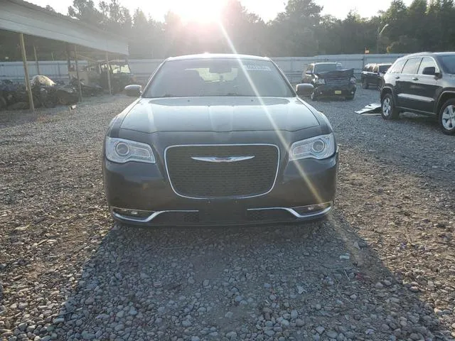 2C3CCAAG6JH249913 2018 2018 Chrysler 300- Touring 5