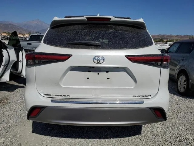 5TDFZRAH3NS103829 2022 2022 Toyota Highlander- Platinum 6