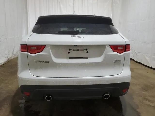 SADCJ2GXXJA235675 2018 2018 Jaguar F-Pace- Premium 6