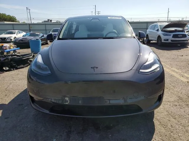 7SAYGDEE8RA250952 2024 2024 Tesla MODEL Y 5