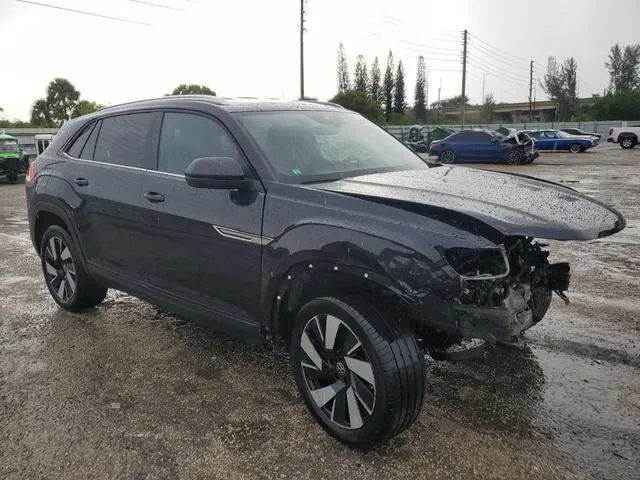 1V2HE2CA8RC220906 2024 2024 Volkswagen Atlas- SE 4