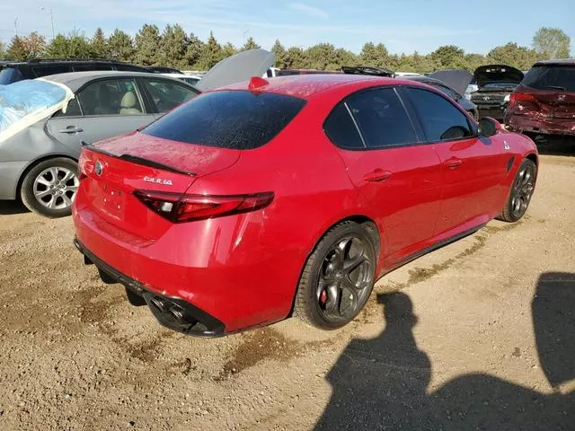 ZARFAEAV4J7581788 2018 2018 Alfa Romeo Giulia- Quadrifoglio 3