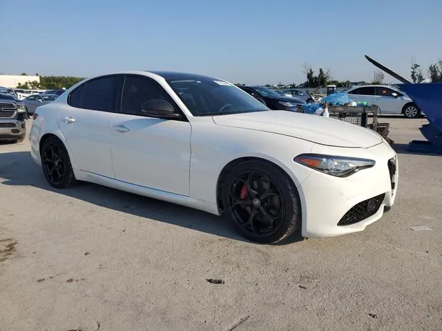 ZARFAMBN3K7621448 2019 2019 Alfa Romeo Giulia- TI 4