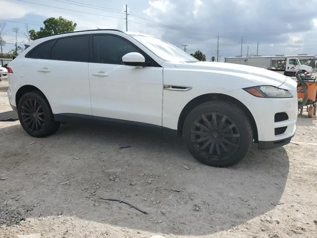 SADCJ2BN2HA088767 2017 2017 Jaguar F-Pace- Premium 4