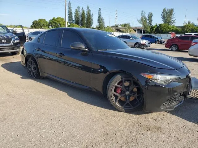 ZARFAMAN0K7623322 2019 2019 Alfa Romeo Giulia 4