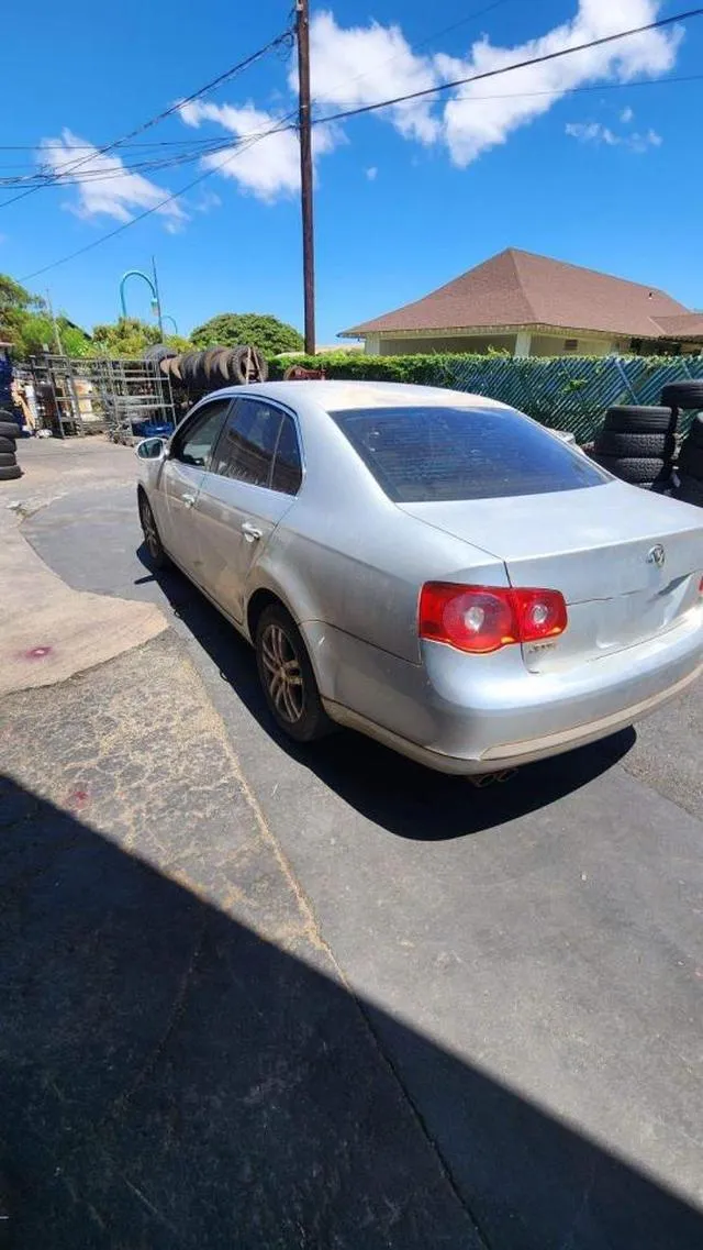 3VWRF71K46M751703 2006 2006 Volkswagen Jetta- 2-5 2