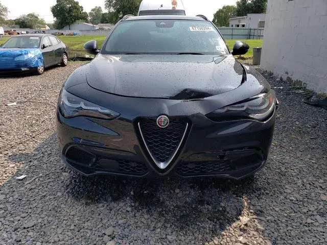 ZASPAKBN6R7D75029 2024 2024 Alfa Romeo Stelvio- TI 5