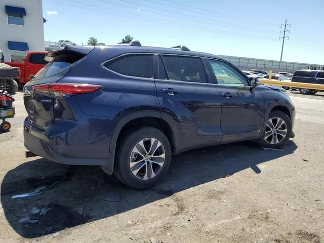 5TDKBRCH6PS133619 2023 2023 Toyota Highlander- Hybrid Xle 3