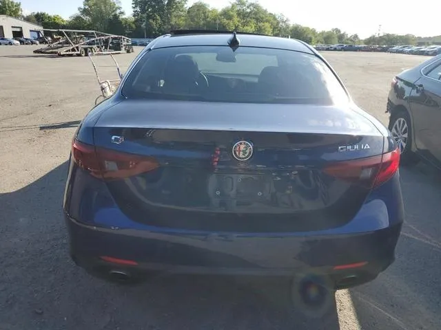 ZARFAEDNXH7551460 2017 2017 Alfa Romeo Giulia- Q4 6