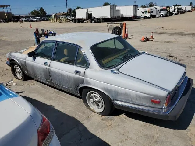 SAJAV1347HC476364 1987 1987 Jaguar XJ6 2