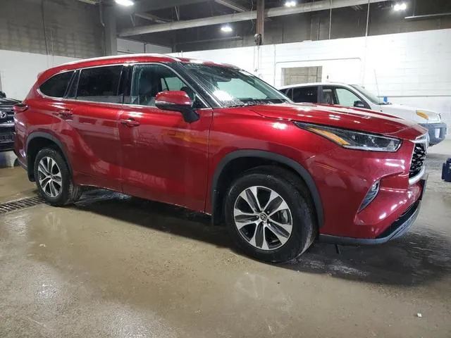 5TDGZRBH1MS146325 2021 2021 Toyota Highlander- Xle 4