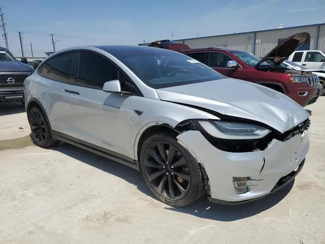 5YJXCAE26GF007987 2016 2016 Tesla MODEL X 4