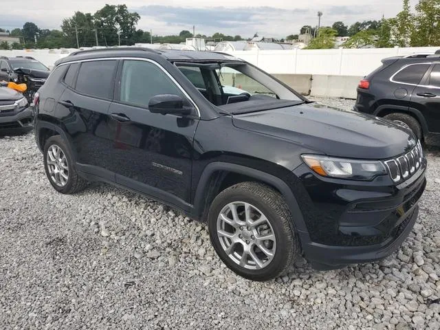 3C4NJDFB2NT232290 2022 2022 Jeep Compass- Latitude Lux 4