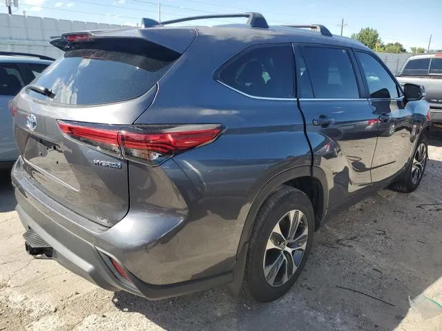 5TDKBRCH8PS131676 2023 2023 Toyota Highlander- Hybrid Xle 3