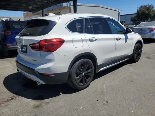 WBXJG7C04L5P60172 2020 2020 BMW X1- Sdrive28I 3